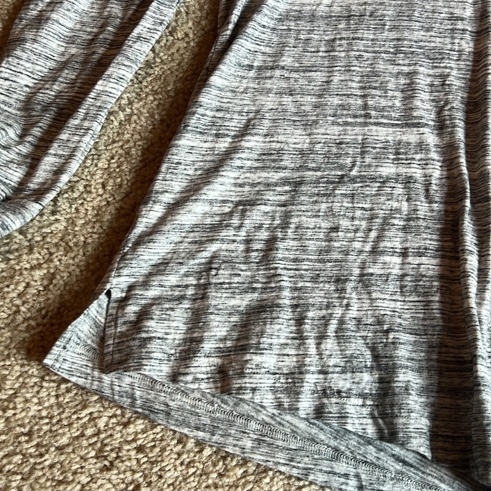 Pink Victoria’s Secret long sleeve gray tee shirt top dog black size small - Picture 4 of 6